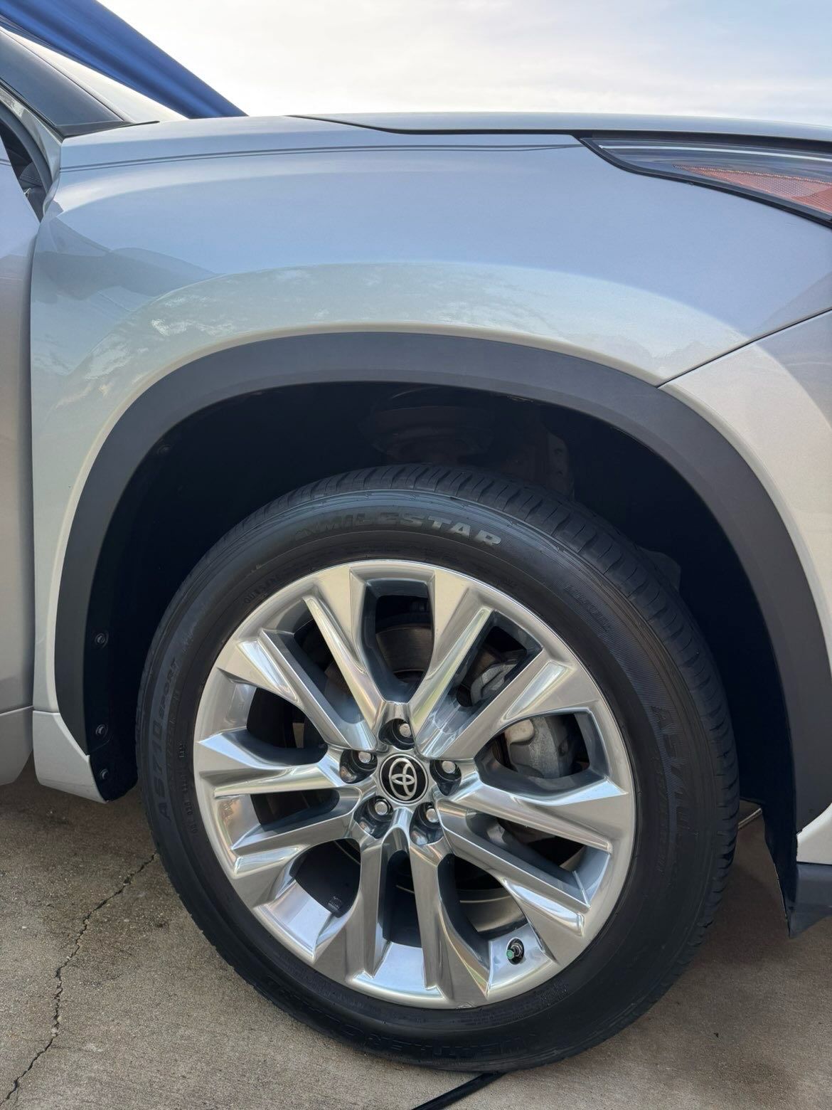 4 Tire Cleaning
